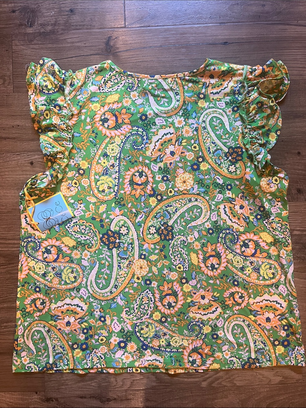 CeCe Green Paisley Floral Flutter Sleeve Top and Rafaella Stretch Capri Bundle - Picture 5 of 12